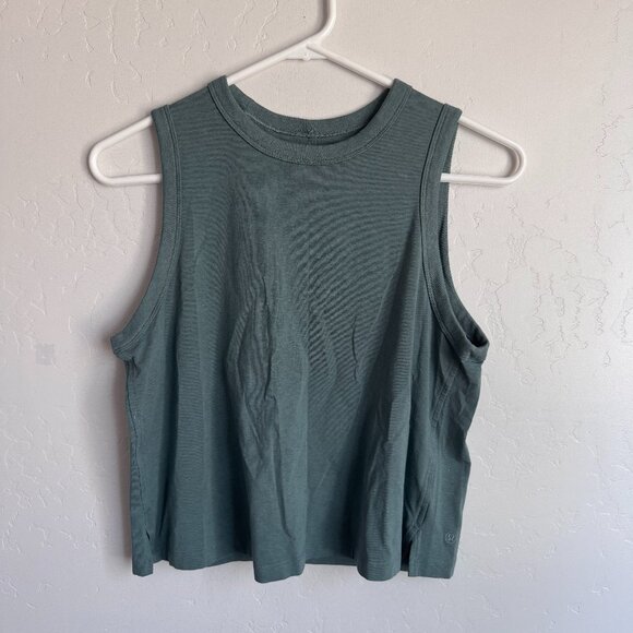 Lululemon Top - Picture 1 of 3